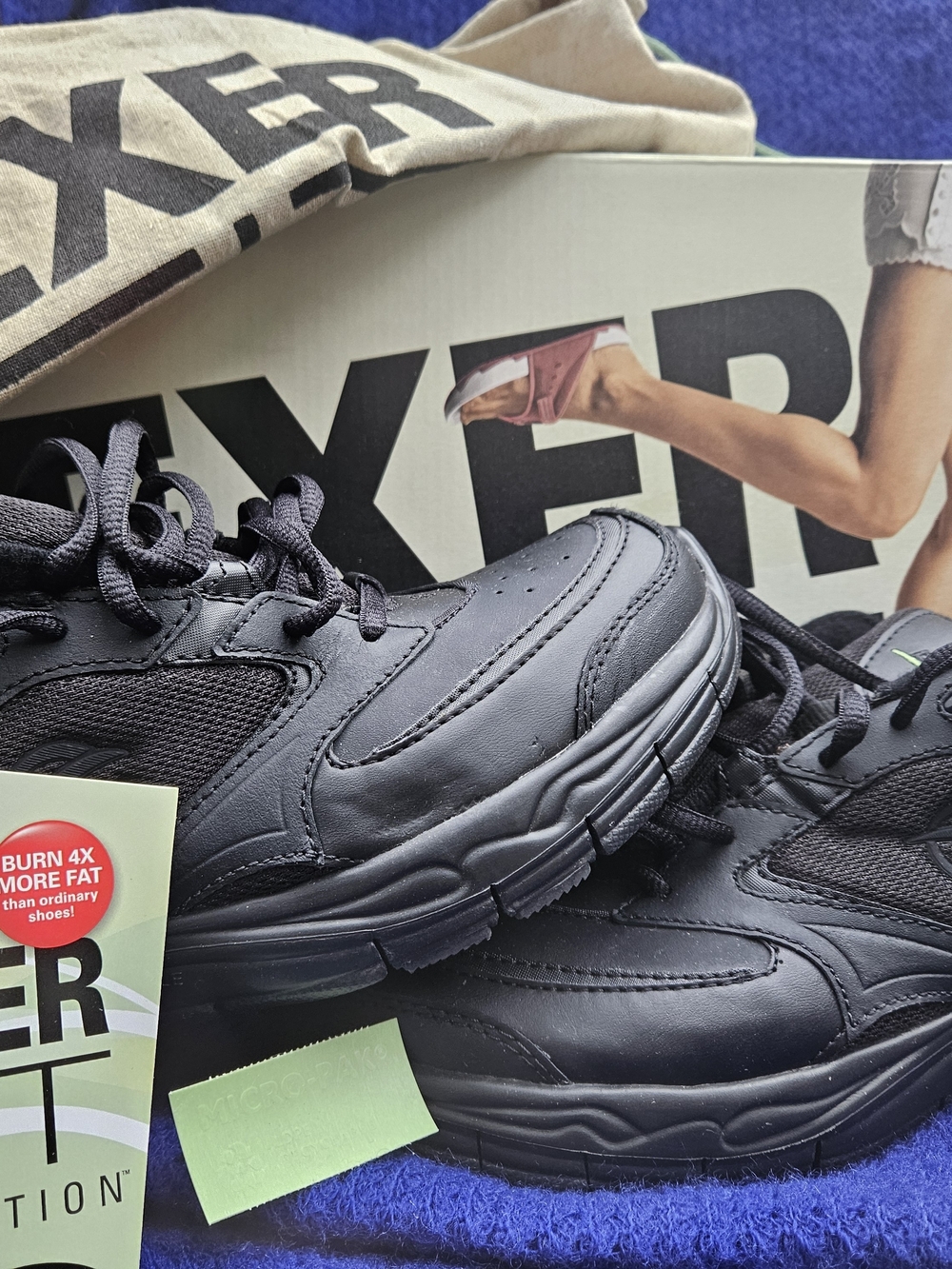 Skechers Earth-Trainer 2 Black Leather US 9 B NWT